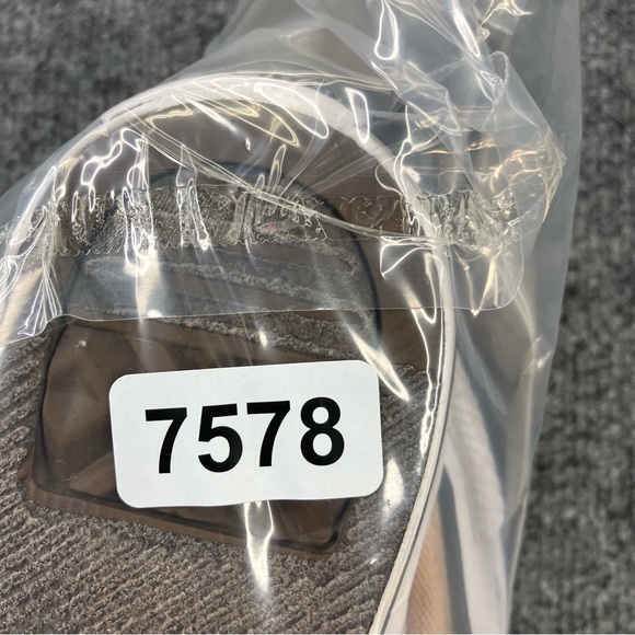 Converse Chuck Taylor Shoreline Slip Sneaker Us size 8 women’s white - Picture 13 of 13